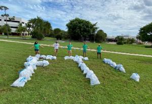 Florida Tech students showing that FIT is a Green campus